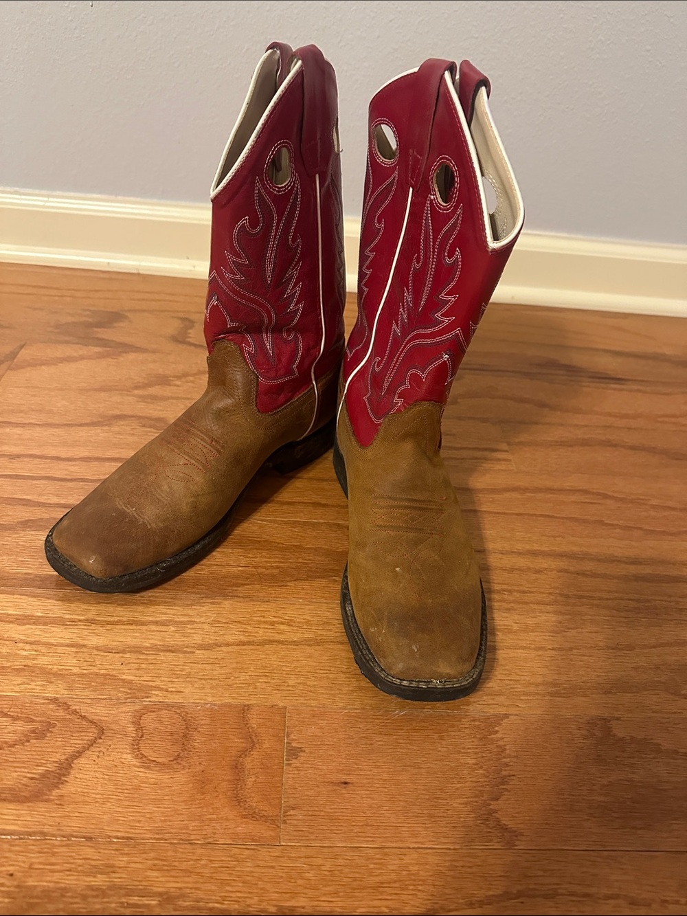 Old West White and Red Leather Cowboy Boots Inner Label